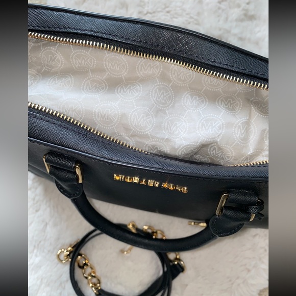 MICHAEL KORS Cindy Large Leather Dome Satchel - Picture 5 of 16